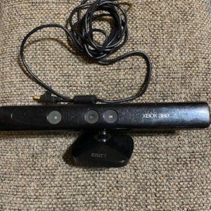 Black Xbox 360 Kinect